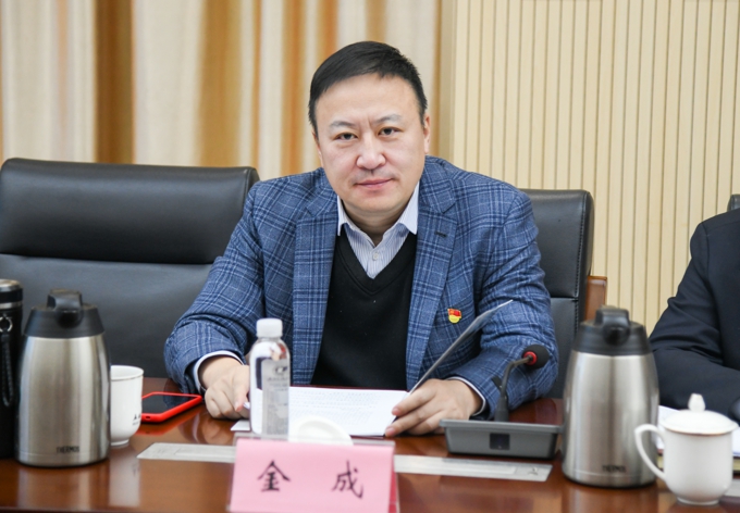 无锡太湖学院党委召开2024年度领导班子民主生活会3.jpg