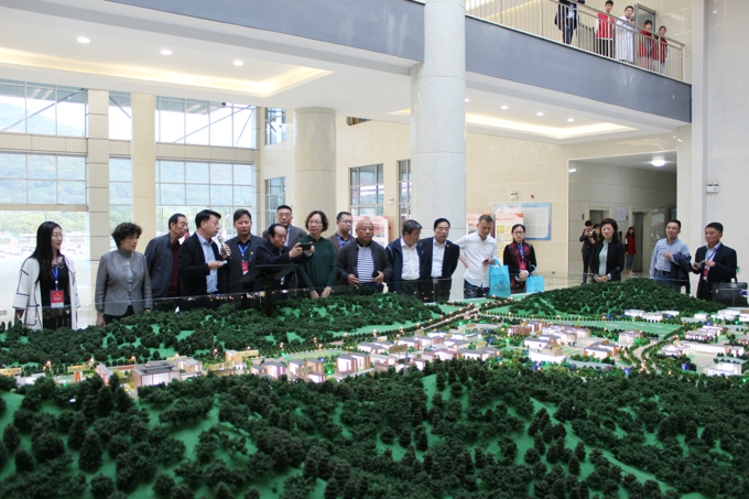全国民办学校党建研讨会暨“不忘初心 牢记使命”主题教育活动在我校召开25.jpg