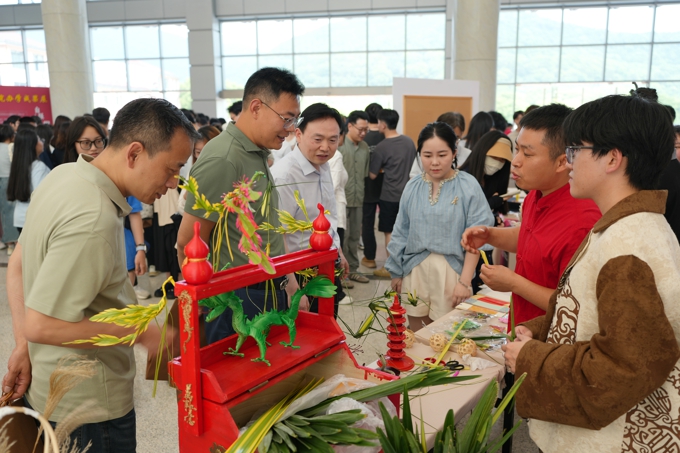 我校举办“五音和鸣·非遗共绎”主题文化活动4.jpg